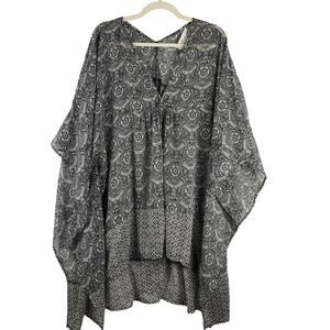 Abercrombie & Fitch OS Pullover Poncho Top Floral Medallion Boho Black White